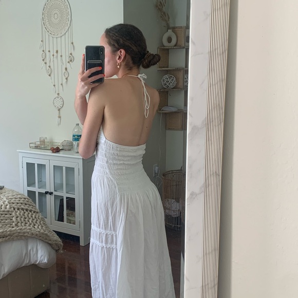 White dress - Picture 5 of 6